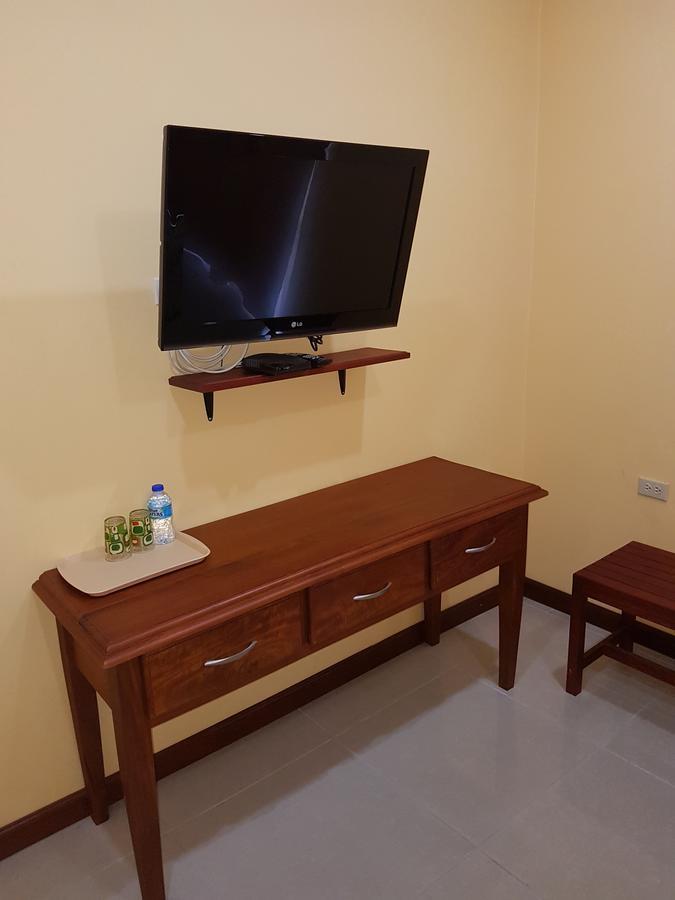 Piarco Village Suites Kültér fotó